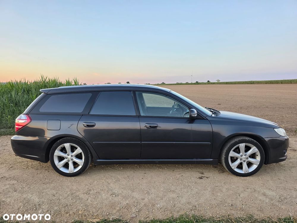 Subaru Legacy - 6