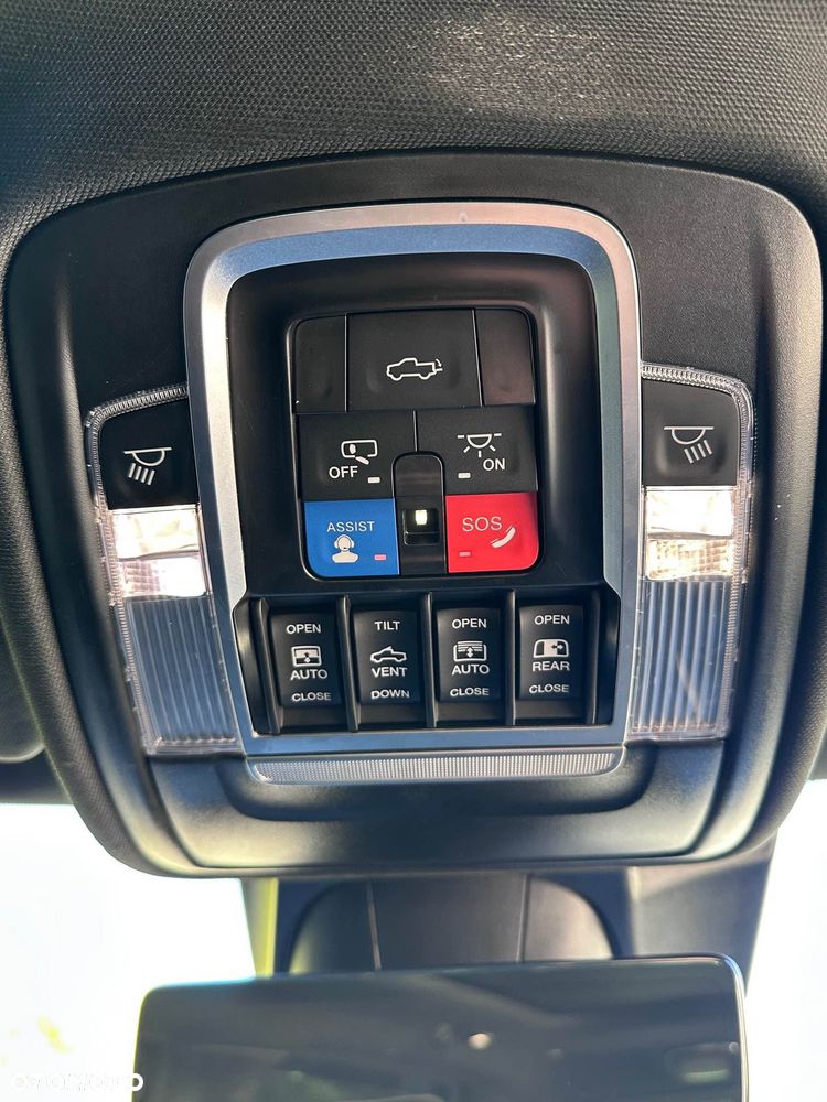 Dodge RAM 5.7 4x4 - 17