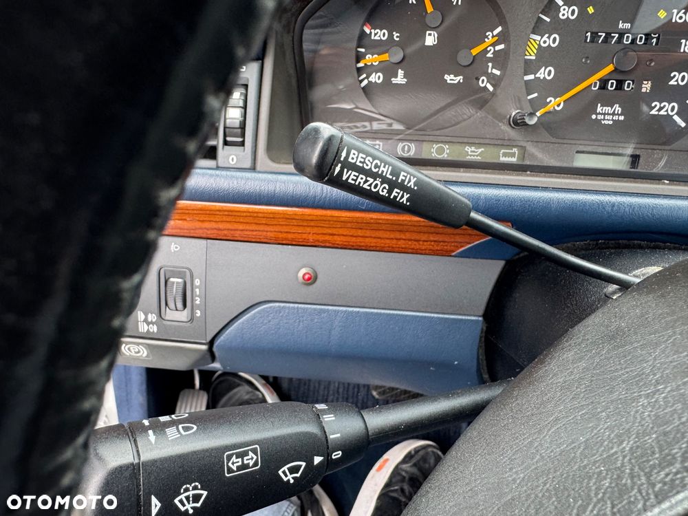 Mercedes-Benz W124 (1984-1993) - 30