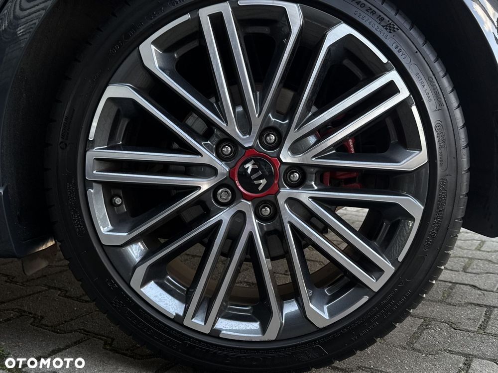 Kia Ceed 1.6 T-GDI GT DCT - 12