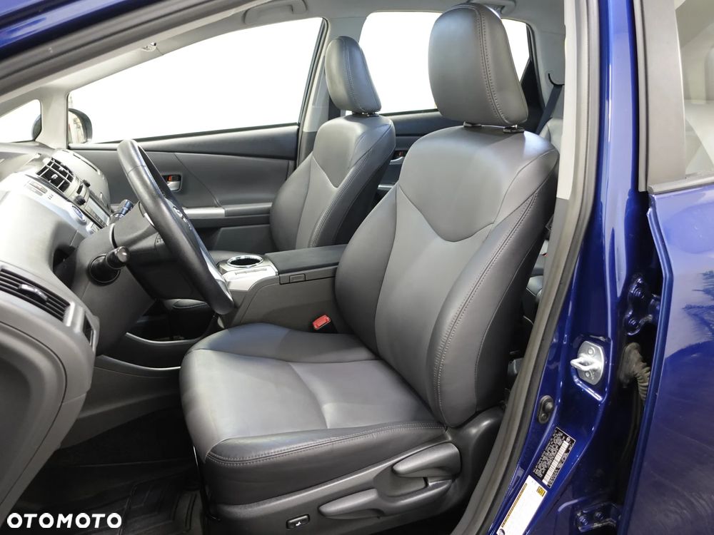 Toyota Prius (Hybrid) - 21