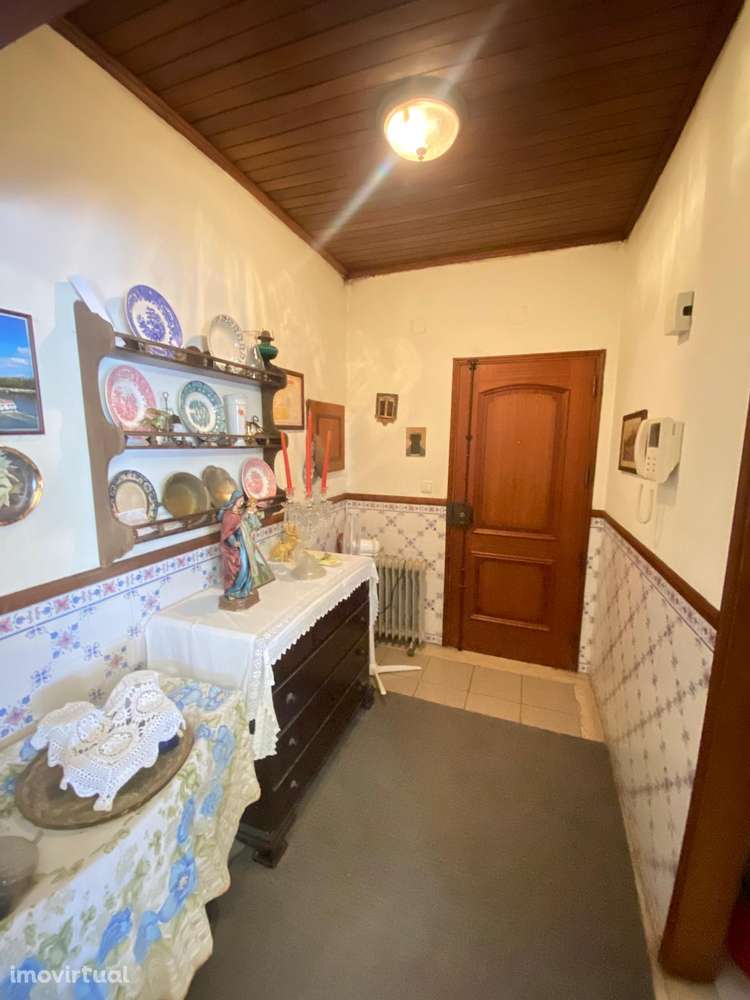 T2 com terraço e elevador no Barreiro - Grande imagem: 5/9