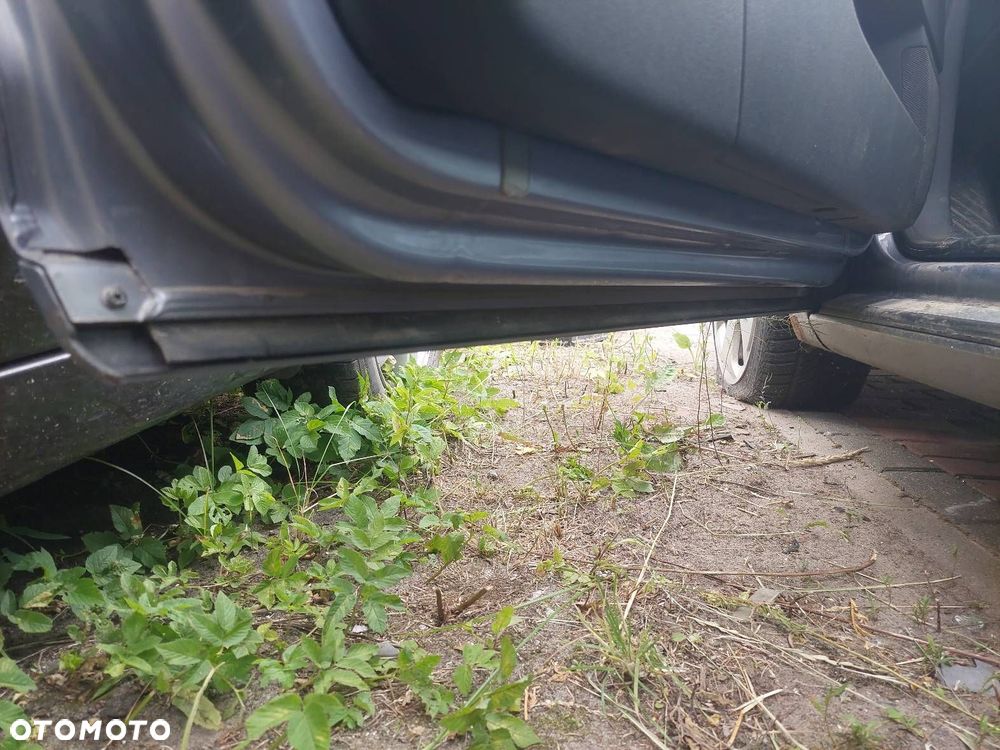 DRZWI KOMPLETNE LEWY PRZÓD 3D AUDI A3 8P HB 3D LY5H - 5