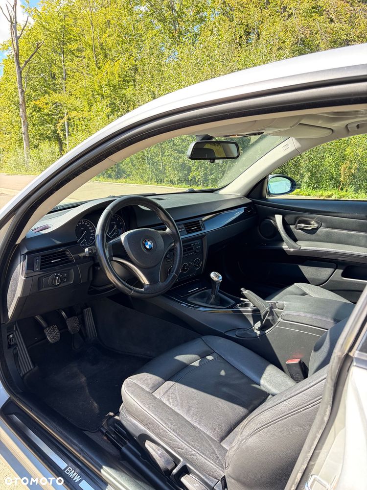 BMW Seria 3 320i - 13