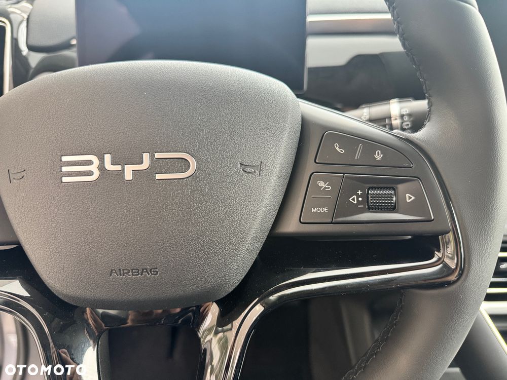 BYD Sealion 5 - 16