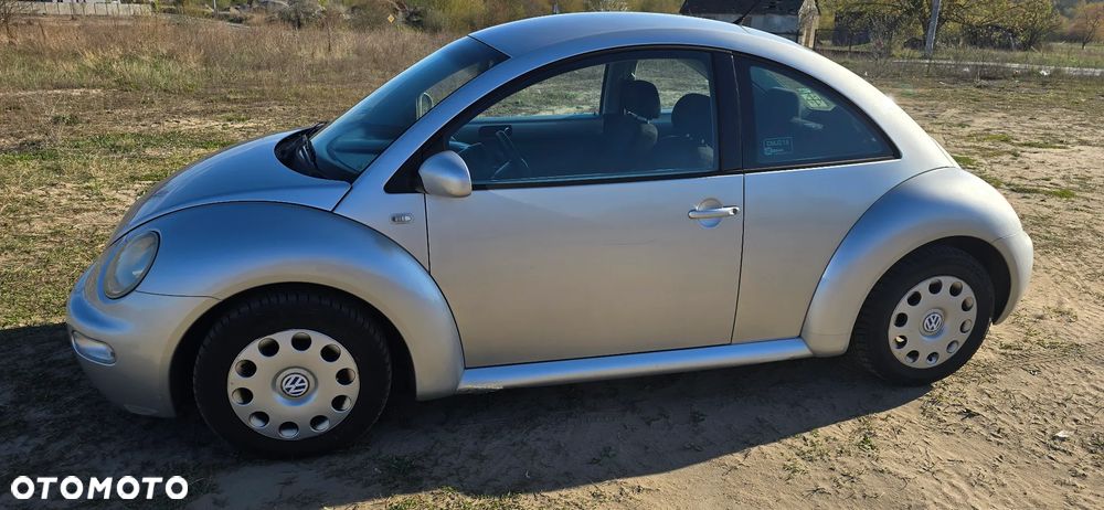 Volkswagen New Beetle - 1