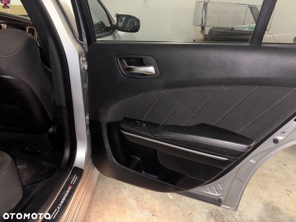 Dodge Charger 5.7 R/T - 20