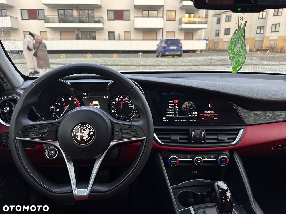 Alfa Romeo Giulia 2.0 Turbo 16V AT8 Veloce - 15