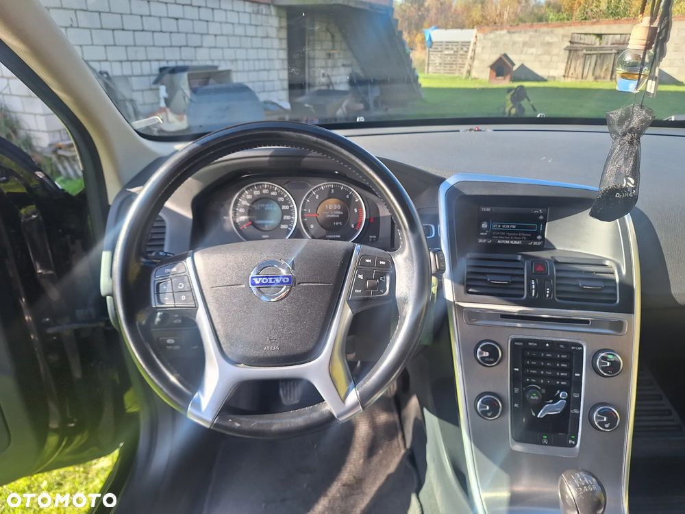 Volvo XC 60 D4 Momentum - 11