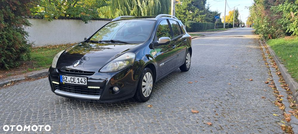 Renault Clio 2011 photo 2