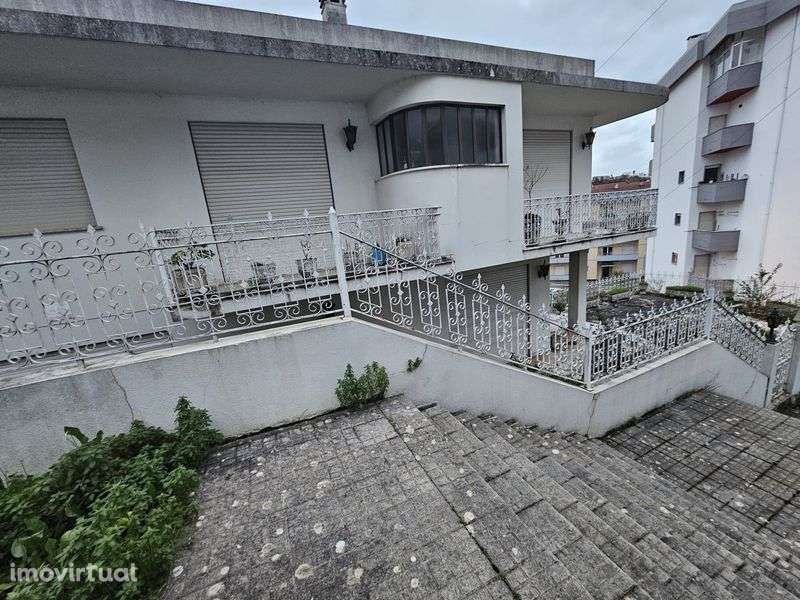 Moradia Bi-familiar centro de Leiria - Grande imagem: 3/12