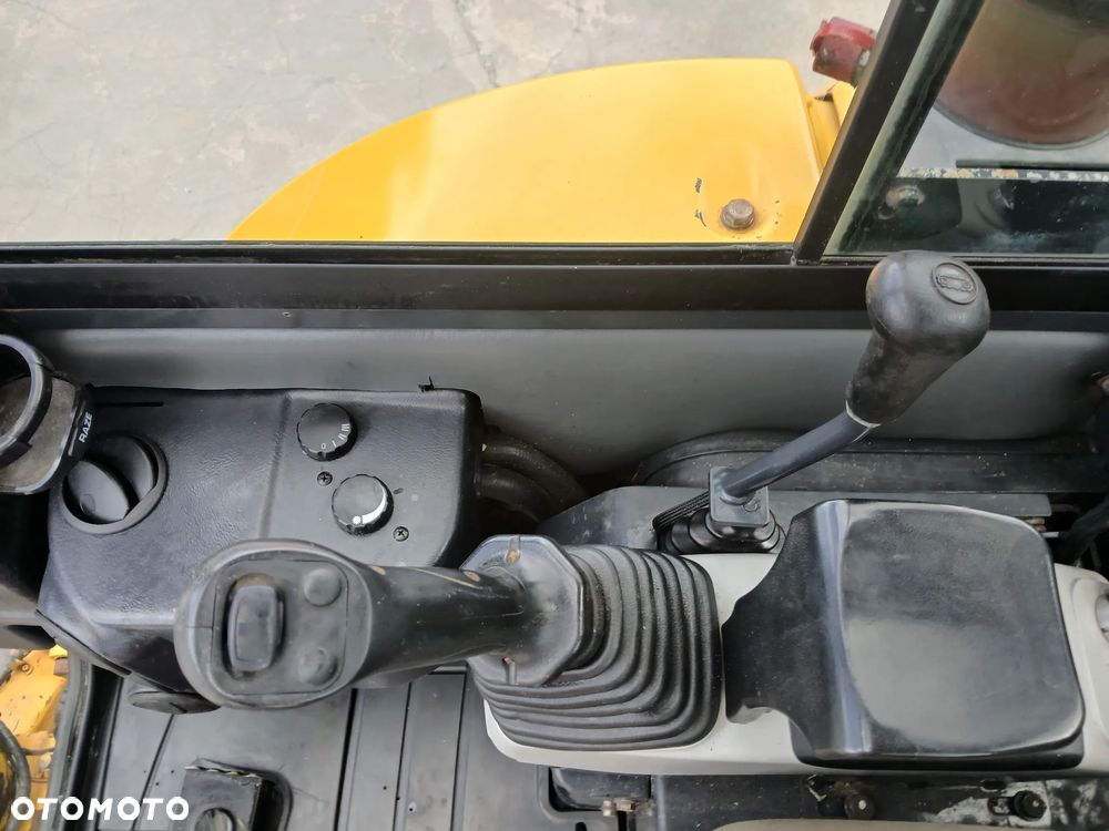 Komatsu PC26MR-3 2018rok szybkozłącze uchylne hydrauliczne sprowadzona - 30