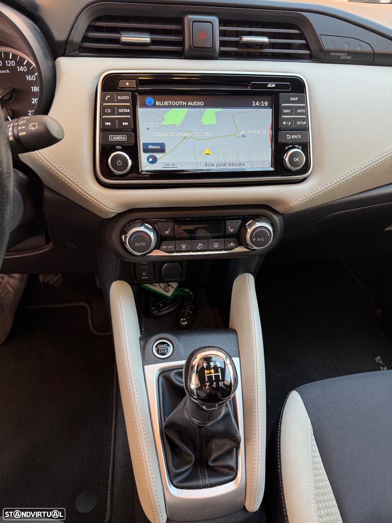 Nissan Micra 1.0 IG-T Tekna - 24