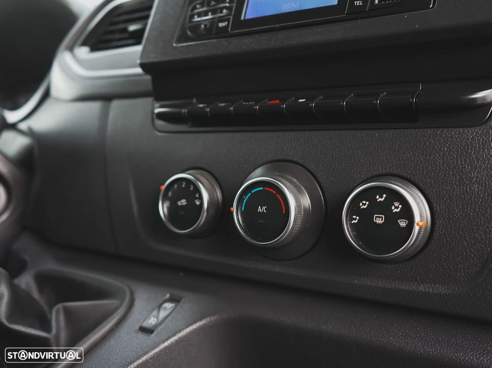 Renault RENAULT MASTER III VAN 2.3 DCI 165 PLATAFORMA ELEVATORIA - 23