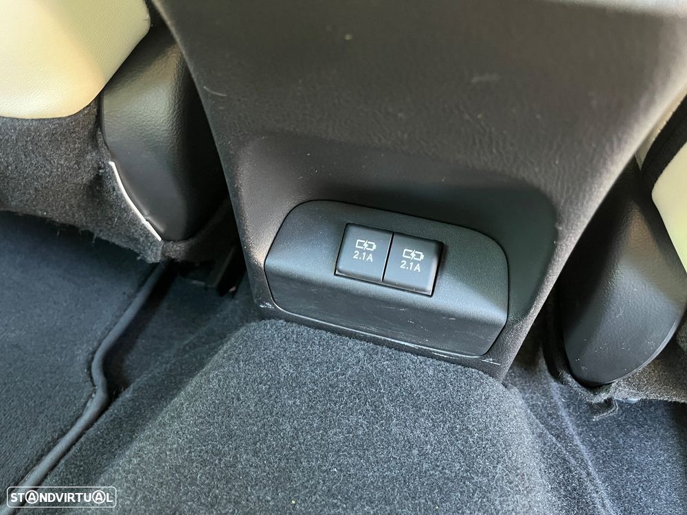 Lexus UX 300e Executive Line - 39