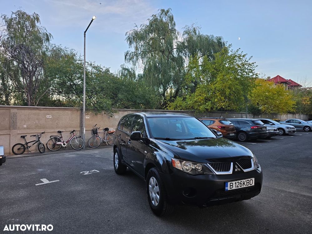 Mitsubishi Outlander 2.0 DI-D Intense - 2