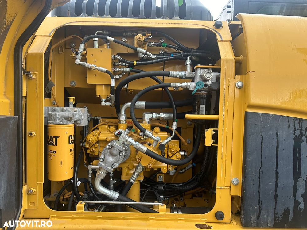 Caterpillar 438C - 10