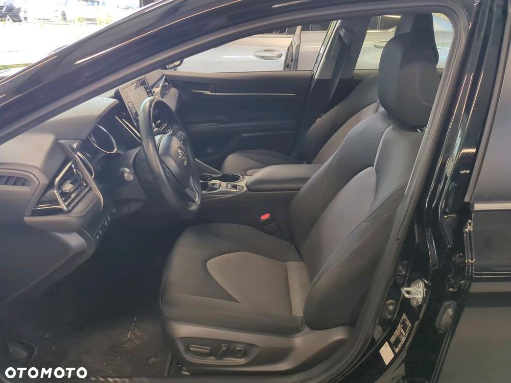 Toyota Camry 2.5 Hybrid Comfort CVT - 8