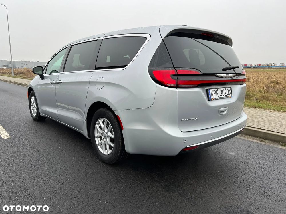Chrysler Pacifica - 7