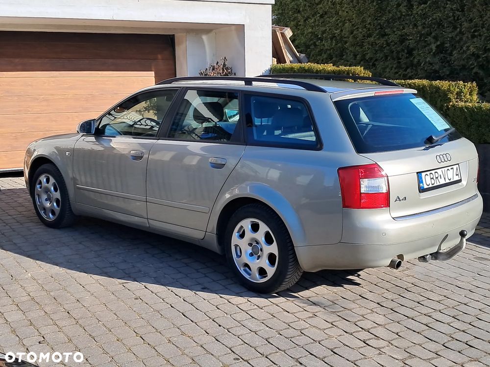 Audi A4 Avant - 4