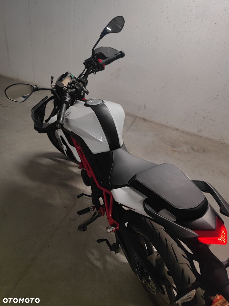 Benelli BN 125 - 5