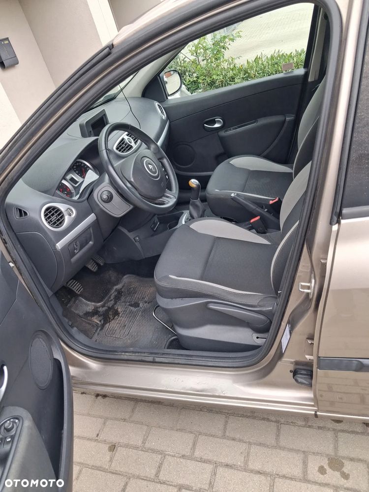Renault Clio - 3