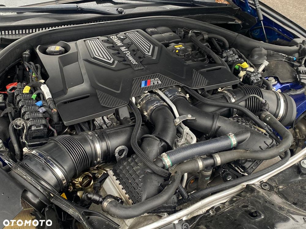 BMW M8 - 8