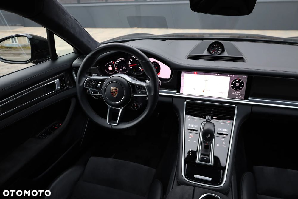 Porsche Panamera GTS - 30