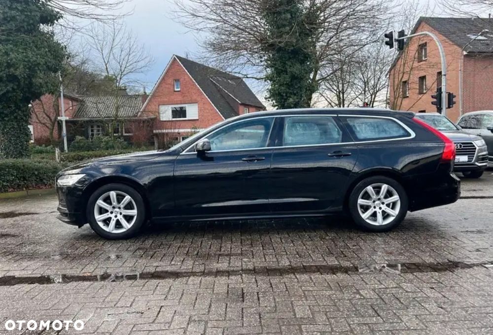 Volvo V90 D3 Momentum Pro - 10