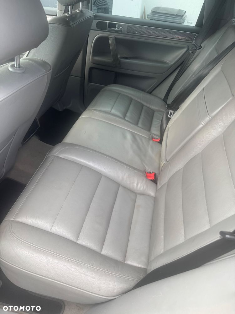 Volkswagen Touareg - 12