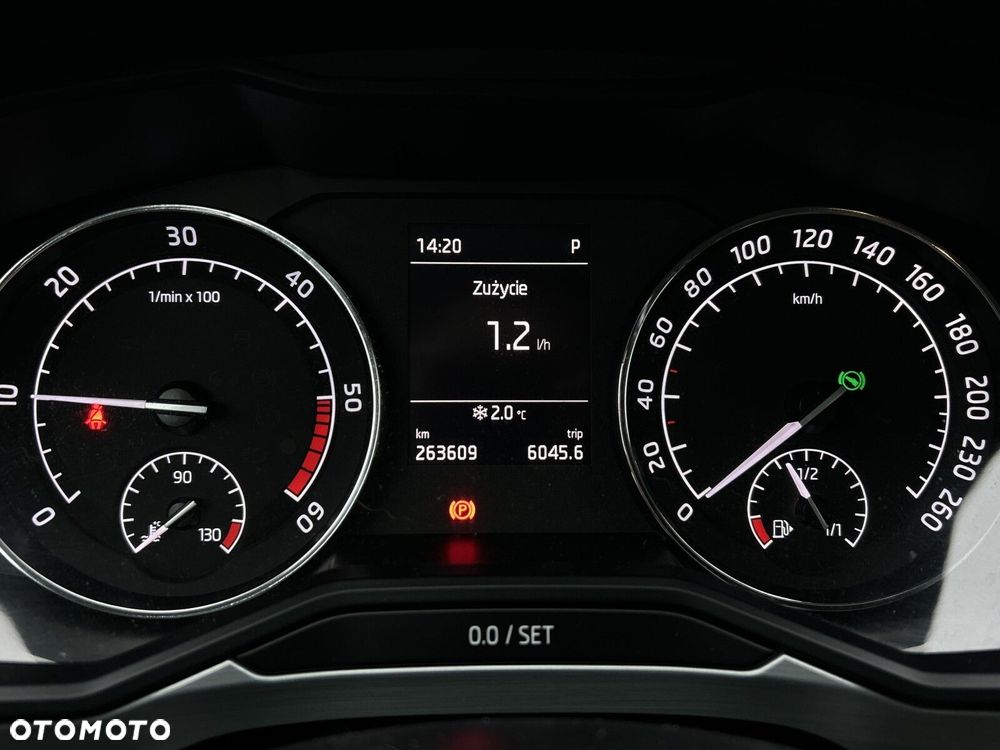 Skoda Superb 2.0 TDI SCR Ambition DSG - 15