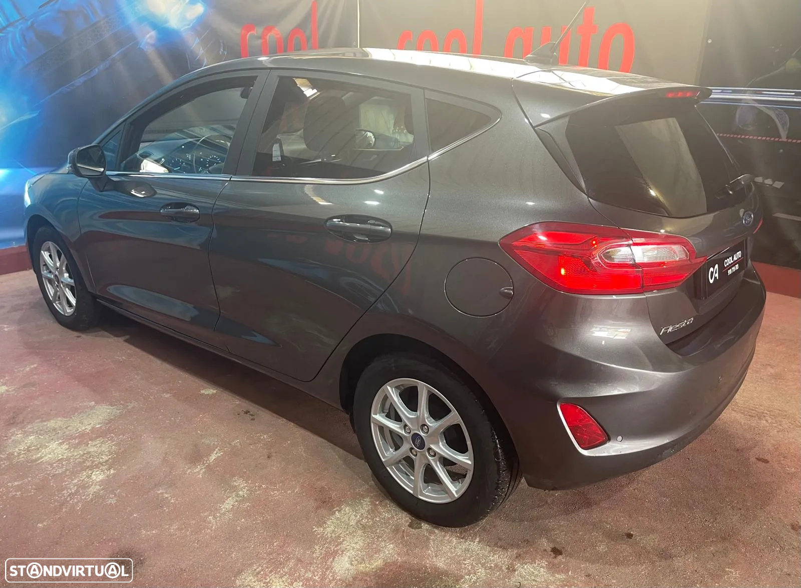 Ford Fiesta 1.0 EcoBoost S&S TITANIUM - 15