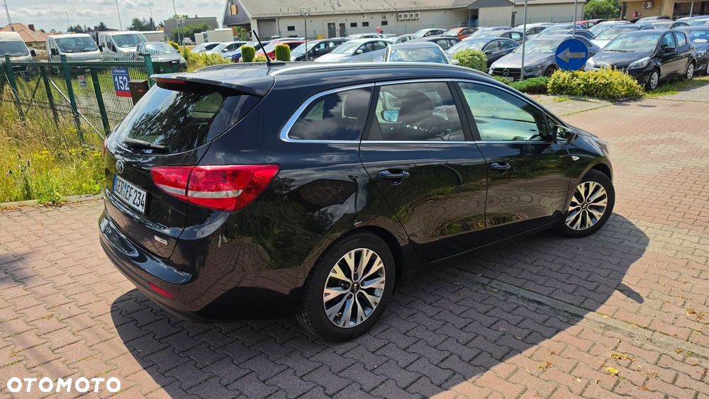 Kia Ceed 1.6 GDI Dream Team Edition - 3