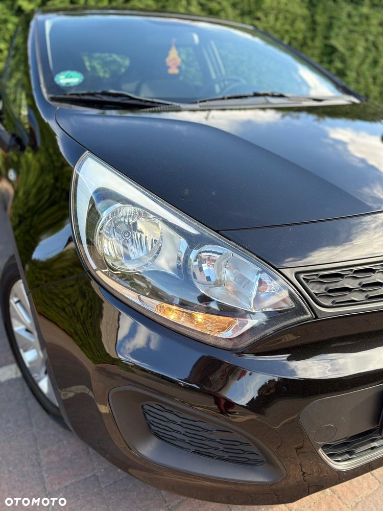 Kia Rio 1.2 L - 11
