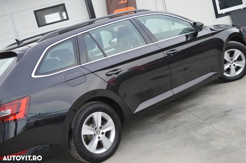 Skoda Superb 2.0 TDI DSG Ambition - 10
