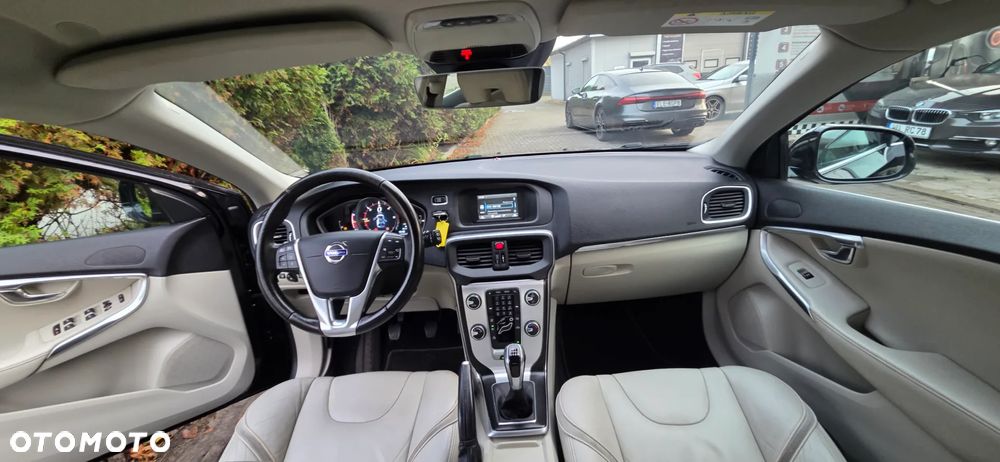 Volvo V40 D2 Drive-E Ocean Race - 30