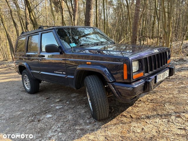Jeep Cherokee - 21