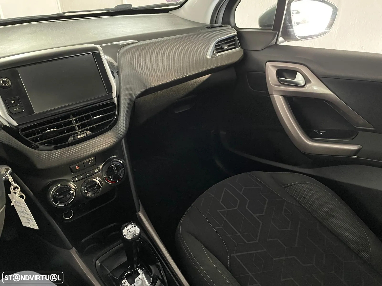 Peugeot 2008 - 23