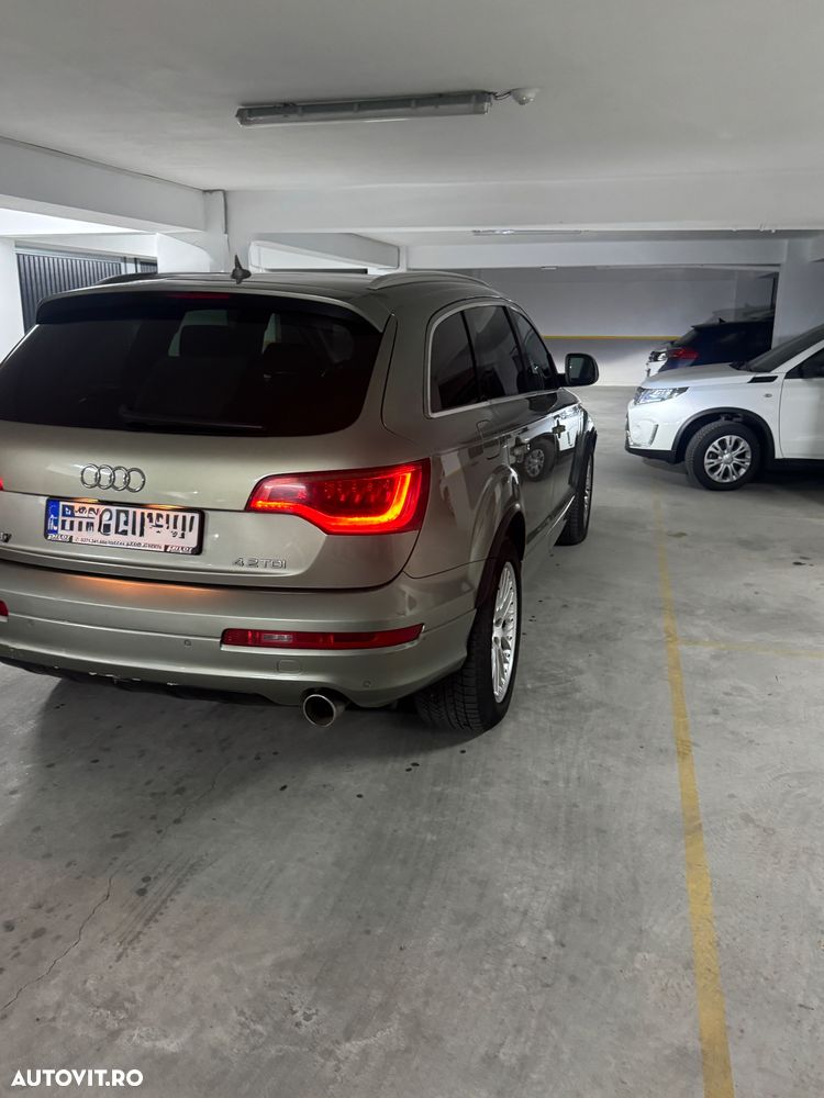 Audi Q7 - 10