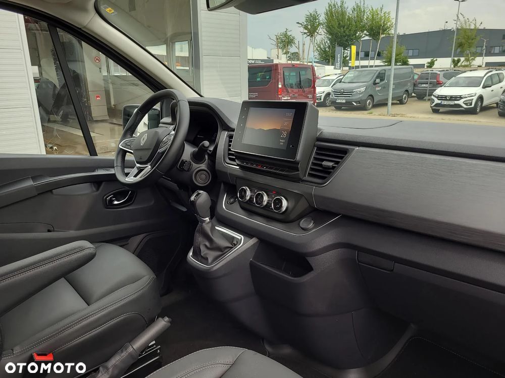 Renault Trafic SpaceClass 2.0 dCi EDC - 11