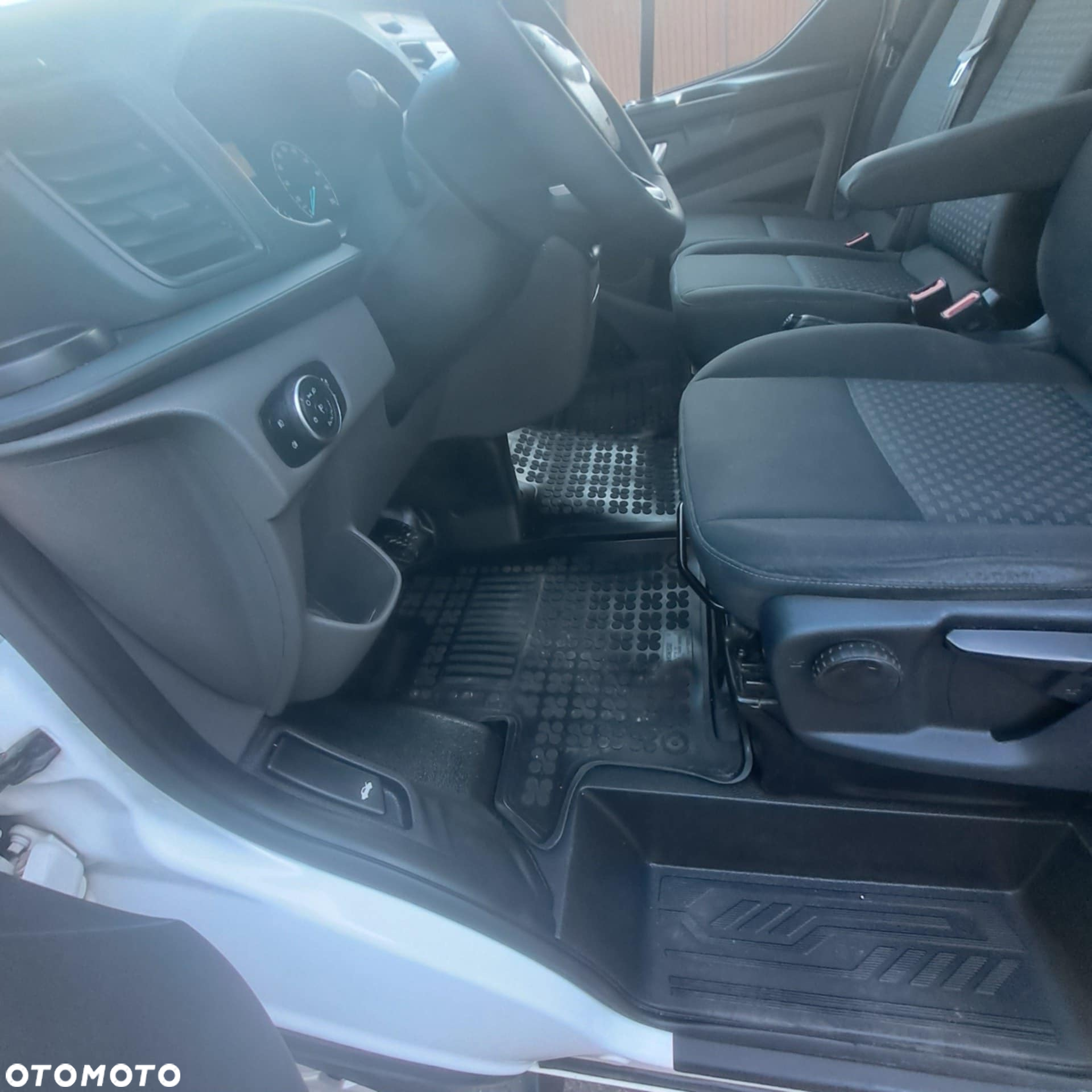 Ford Transit custom - 11