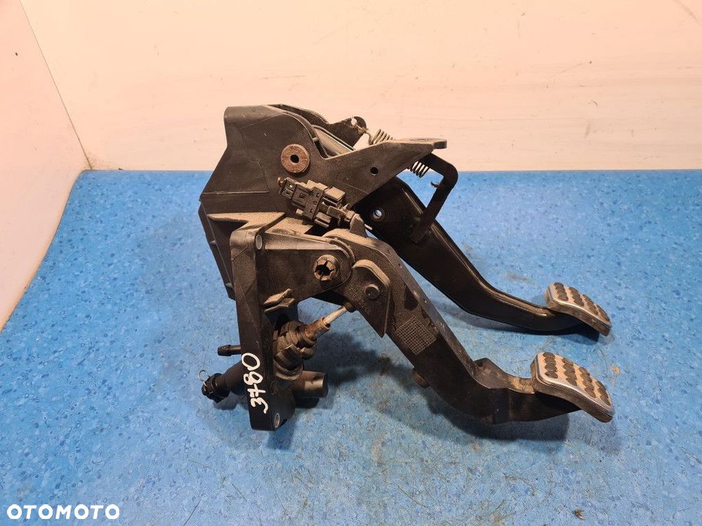 MERCEDES-BENZ B 180 CDI W245 PEDAŁ SPRZĘGŁA  HAMULCA  A1692902401 - 4