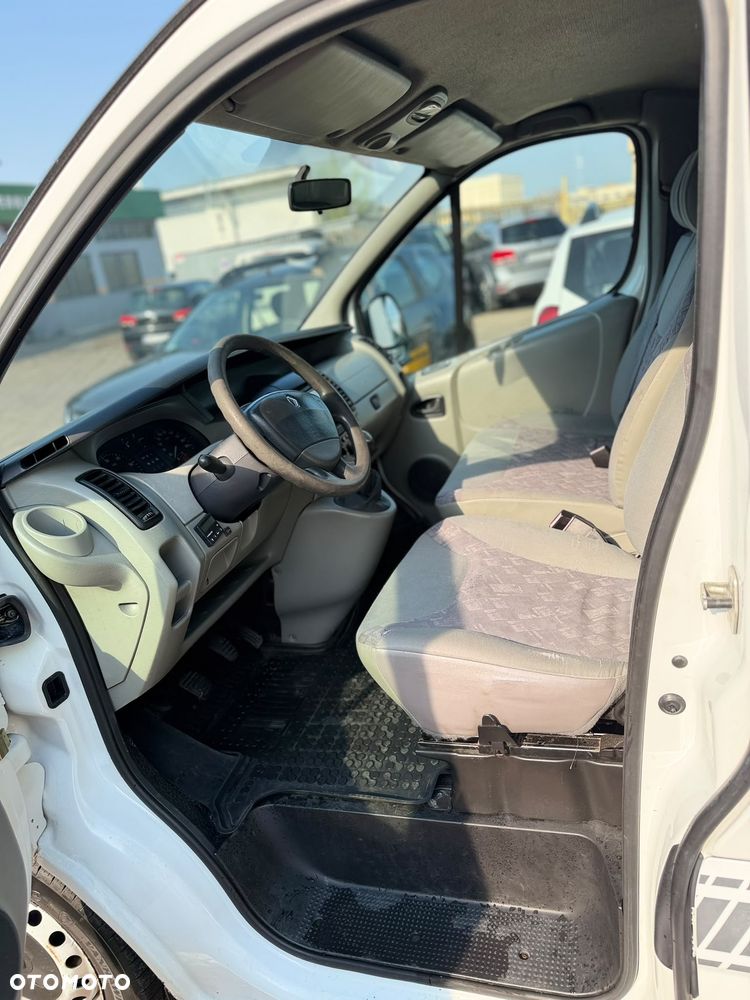 Renault Trafic - 6