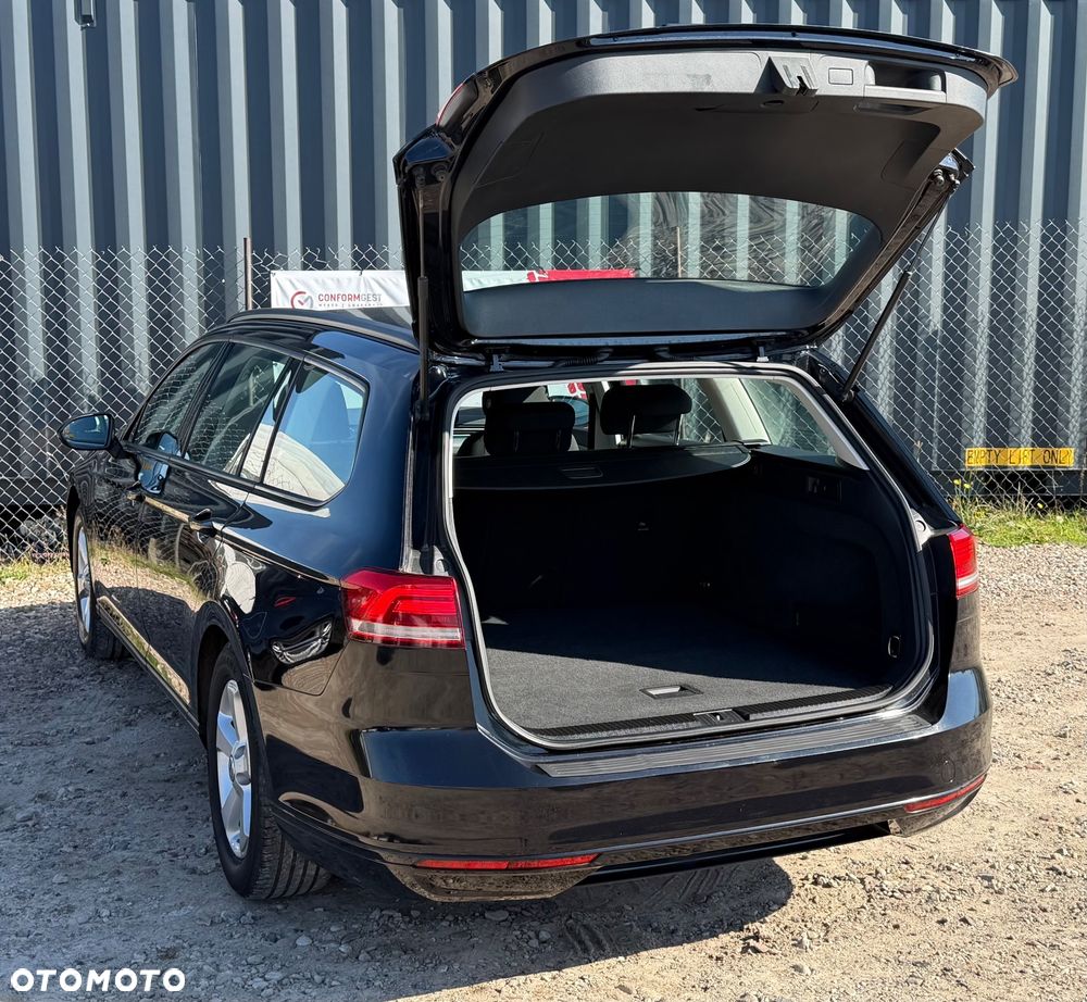 Volkswagen Passat - 37