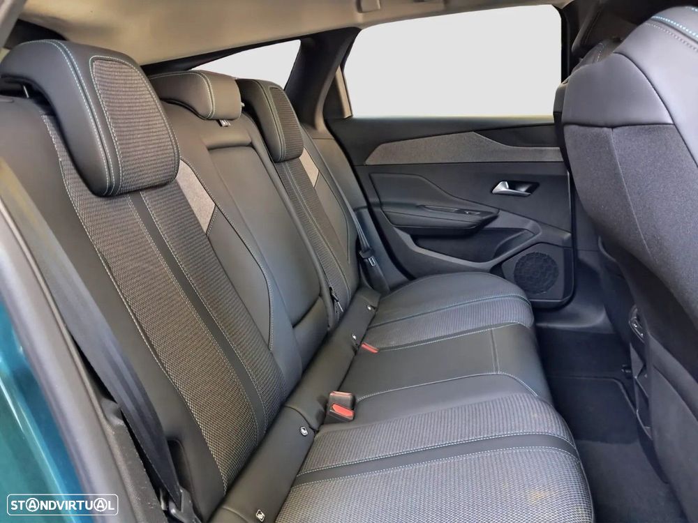 Peugeot 308 SW 1.2 PureTech Allure EAT8 - 14