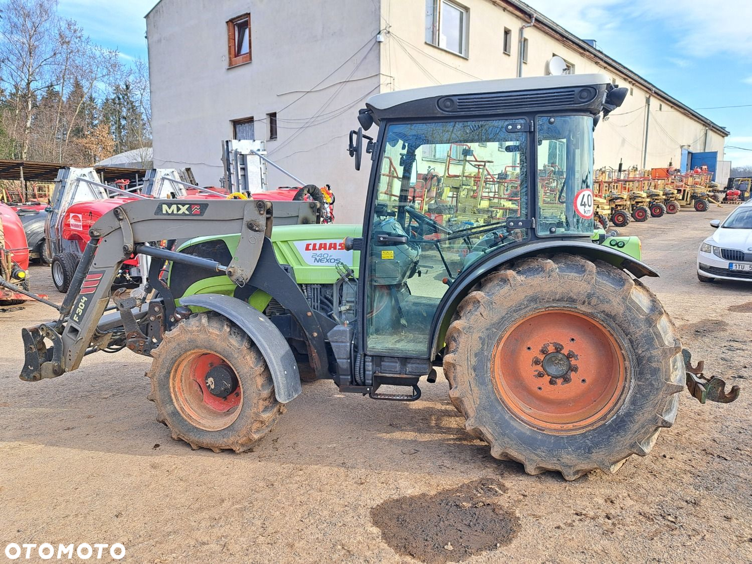 Claas Nexos 240 F 4X4 - 8