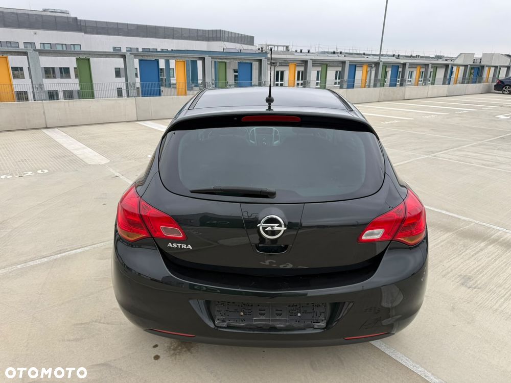 Opel Astra 1.6 Edition 150 - 6