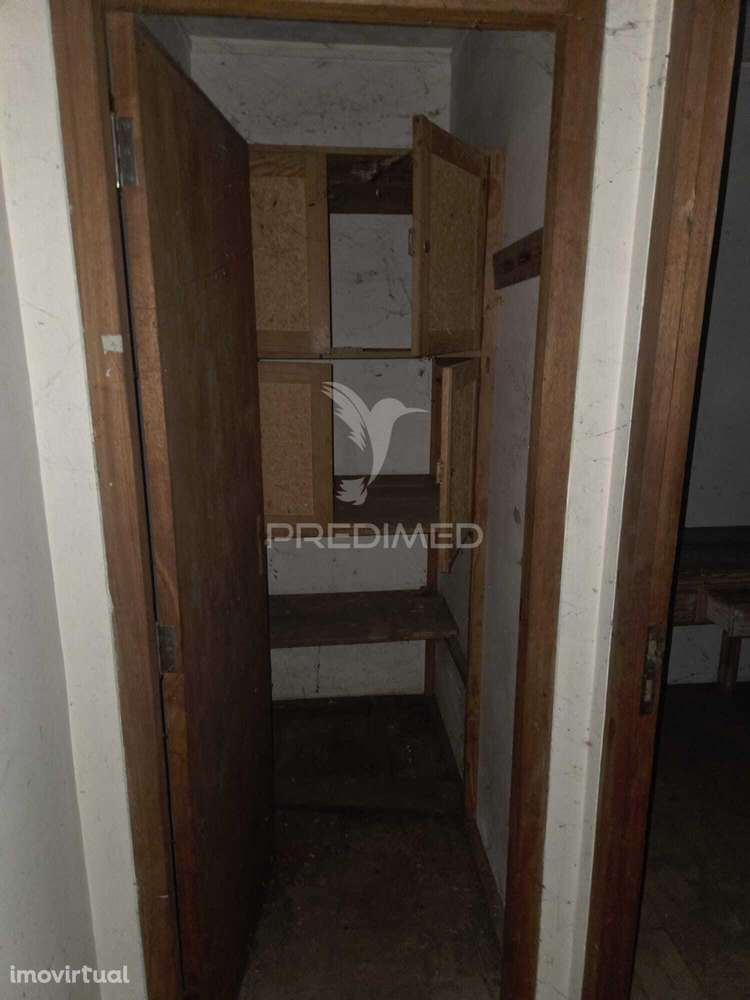 Moradia para Reabilitação Total em Mafamude Vila Nova de Gaia - Grande imagem: 4/16