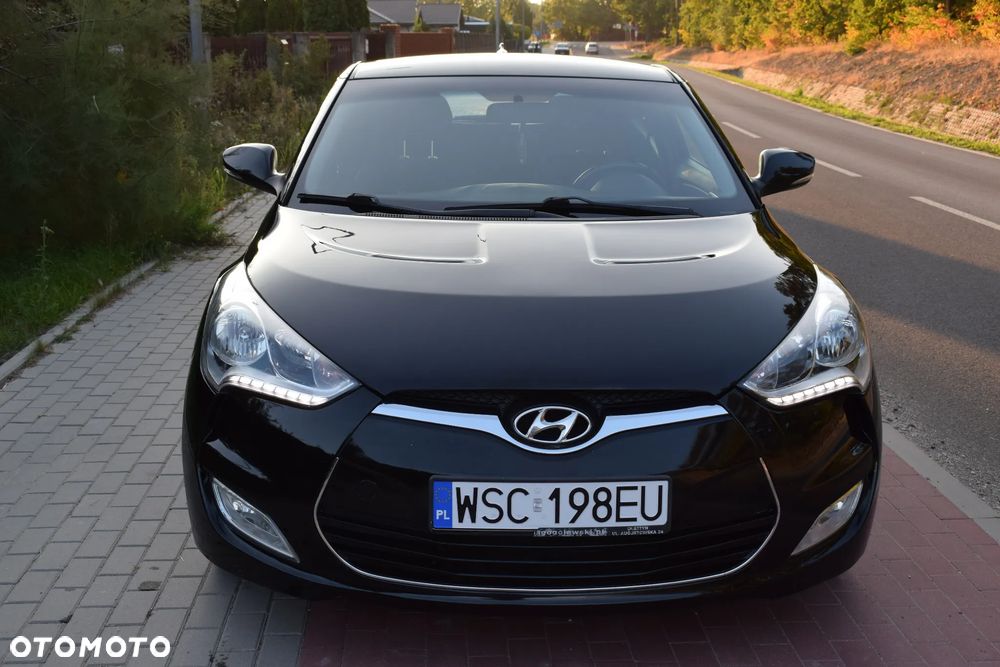 Hyundai Veloster - 16