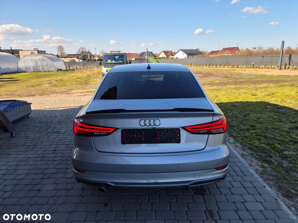 Audi A3 Limousine 1.6 TDI design - 4
